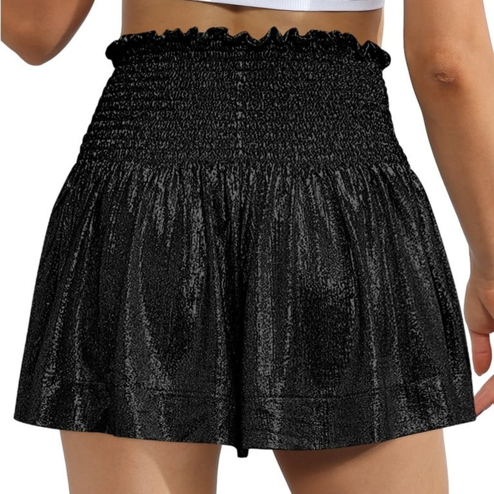 Queen of Sparkles Black Shiny Pleated Metallic High Waist Womens Shorts size XS - Picture 2 of 11